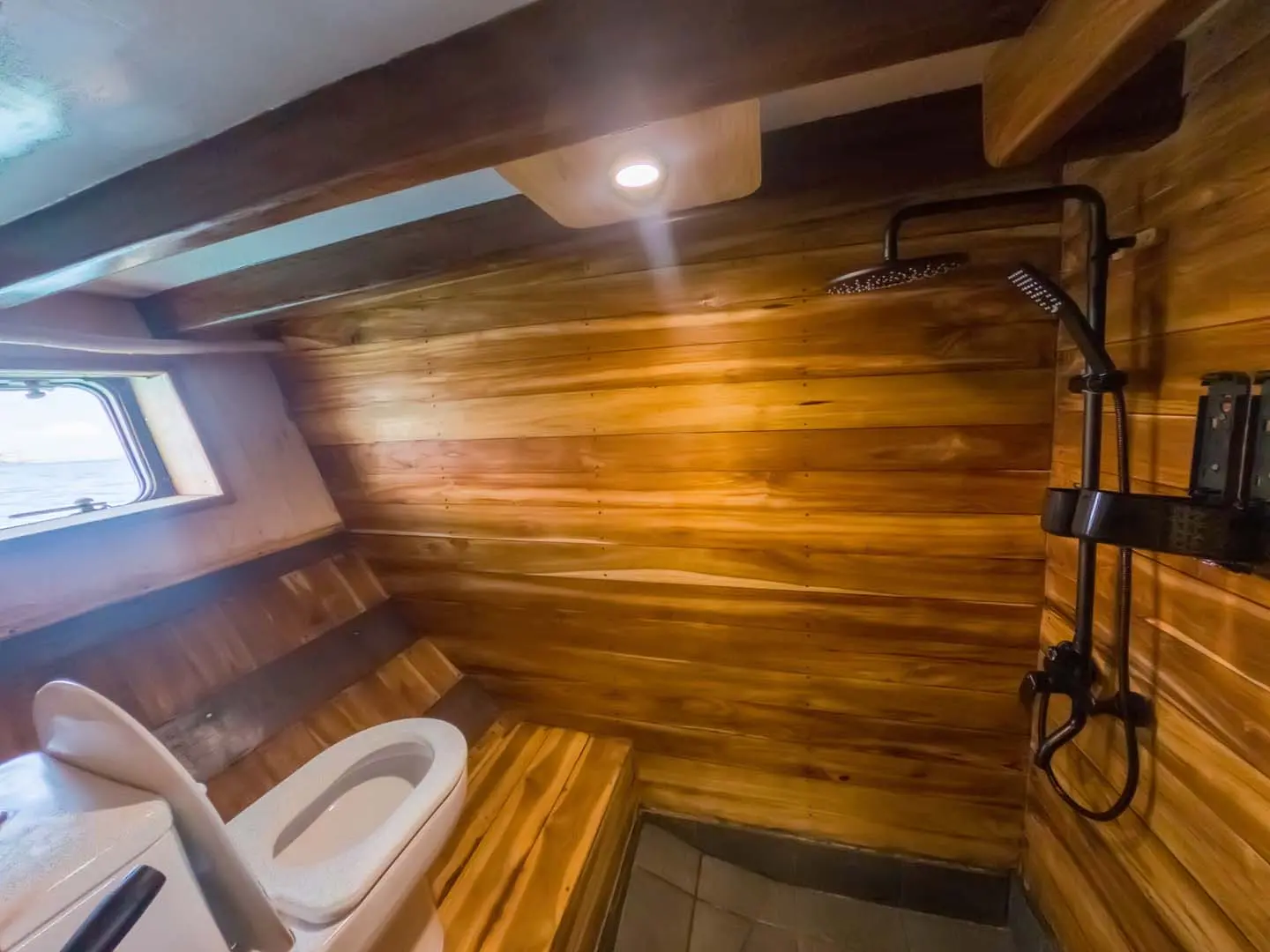 Superior Cabin-Private Bathroom
